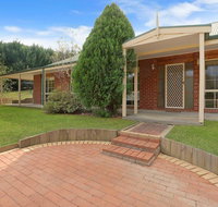 Alpine Mist - Spacious 5 bedroom home - Holiday Cairns