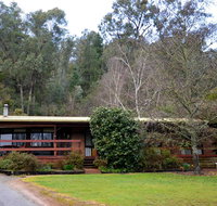 Alrima Lodge Bright - Holiday Cairns