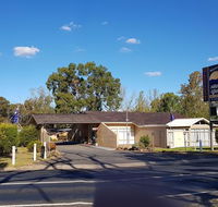 Amber Court Motor Inn - Holiday Cairns