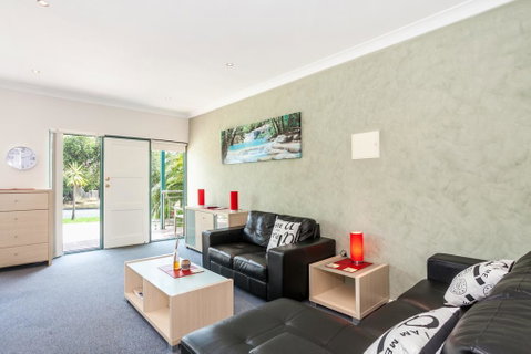 Anglesea River Apartments - 2 Bed Unit 2/4 - Holiday Cairns 1