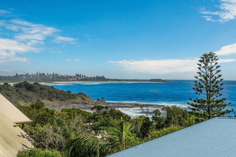 Angourie Blue Unit 2 - Holiday Cairns 1