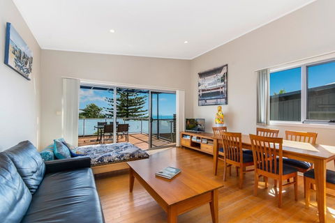 Angourie Blue Unit 2 - Holiday Cairns 3