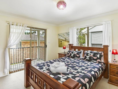 Anne's Beach Getaway - Holiday Cairns 0