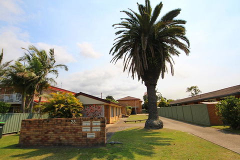 Annie's Apartment - Holiday Cairns 3