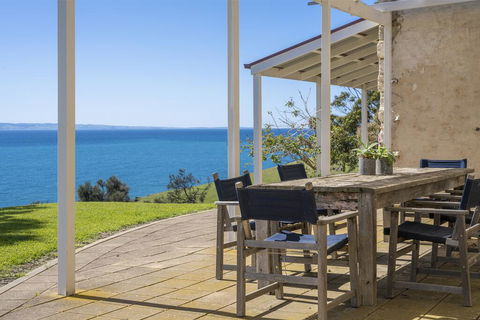 Antechamber Bay Retreats - Holiday Cairns 1