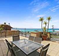 APARTMENT 12 PACIFIC APARTMENTS- Across From the Pier - Holiday Cairns