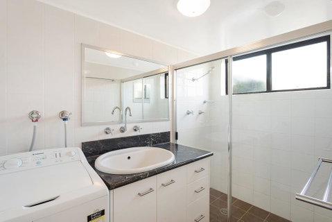 Apollo Unit 25 - Holiday Cairns 1