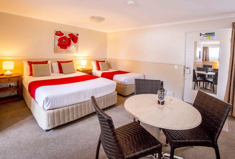 Apple & Grape Motel - Holiday Cairns 0