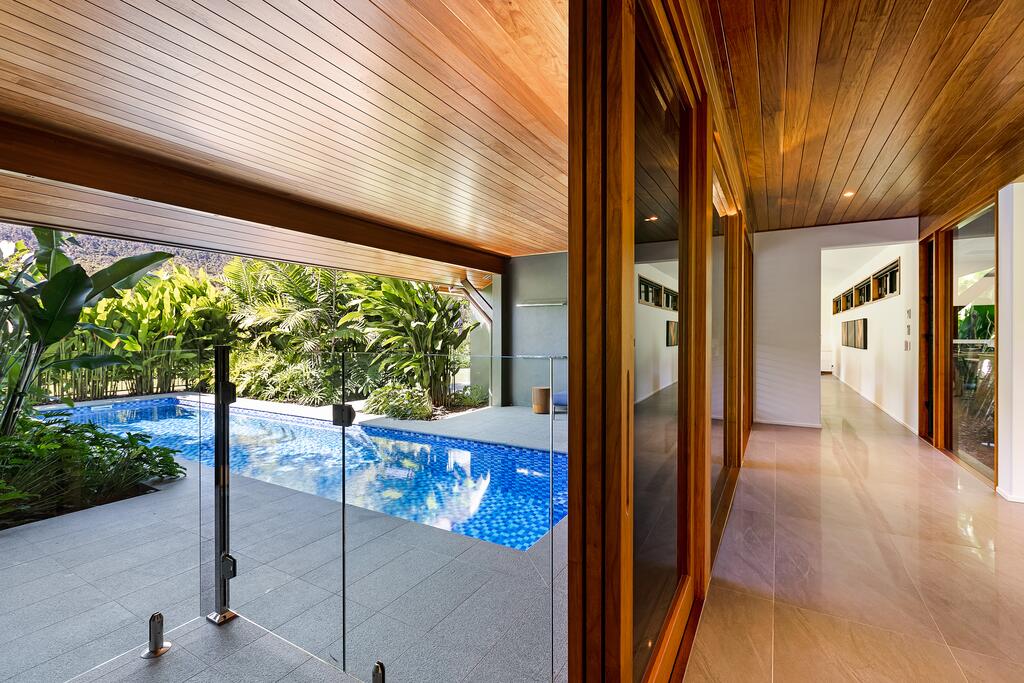 Flametree QLD Holiday Cairns