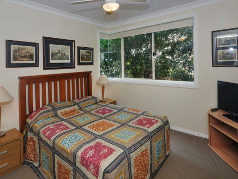 Aquarius Apartment 3 - Holiday Cairns 2