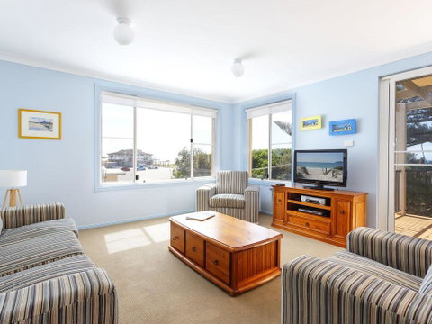 Aquarius Apartment 7 - Holiday Cairns 2