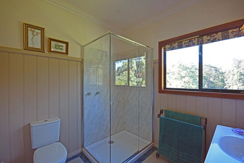 Araluen Park Cottages - Holiday Cairns 2