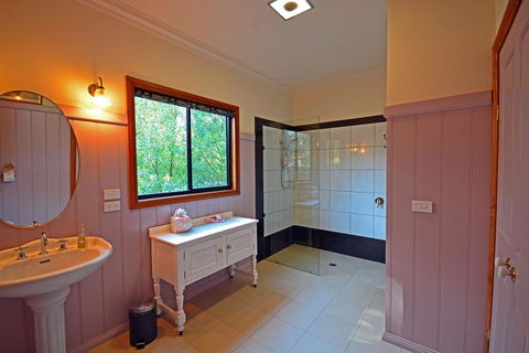 Araluen Park Cottages - Holiday Cairns 1