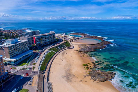 Arena On The Beach - Holiday Cairns 0