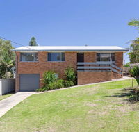 Argyle Cottage' 41 Argyle Avenue - great family home for holidays - Holiday Cairns