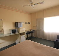Aromet Motor Inn - Holiday Cairns