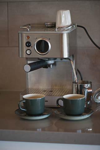 Art At Linden Gate - Holiday Cairns 3