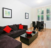 Art Deco in the Cul-de-Sac - Spacious Executive 1BR Potts Point Apartment in Quiet Cul-de-Sac - Holiday Cairns