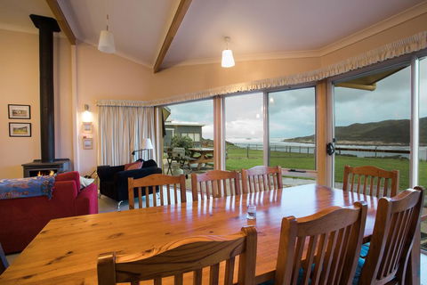 Arthur Riverfront And Sea Lodge Upstream - Holiday Cairns 0