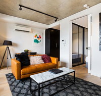 Artsy Apartment CBD City Views and Balcony - Holiday Cairns