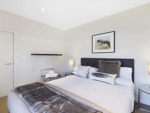 Arum 4, Heritage Park - Contemporary & Timeless - Holiday Cairns 1