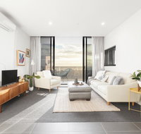 Ascent Apartment with Ocean Views by Ready Set Host - Holiday Cairns