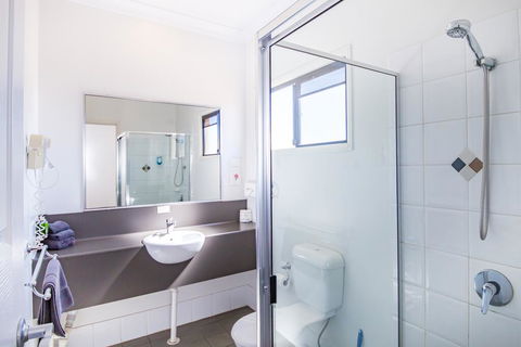 Ascot Lodge Motor Inn - Holiday Cairns 2