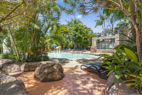 Ashmore Palms Holiday Village - Holiday Cairns 1