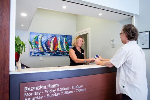 Manly Marina Cove Motel - Holiday Cairns 1