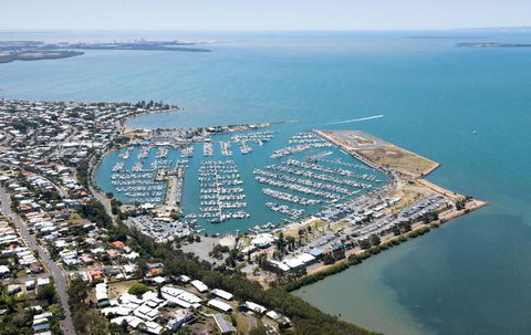 Manly Marina Cove Motel - Holiday Cairns 0