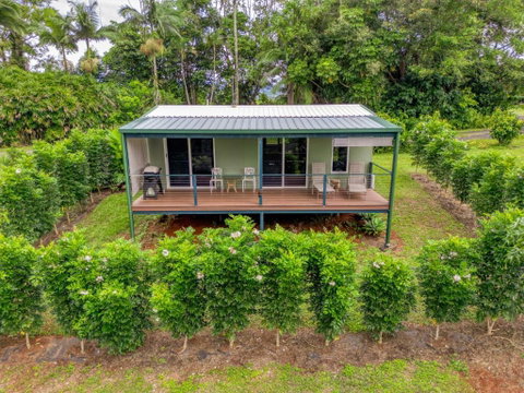 Mena Creek Flower House - Holiday Cairns 2