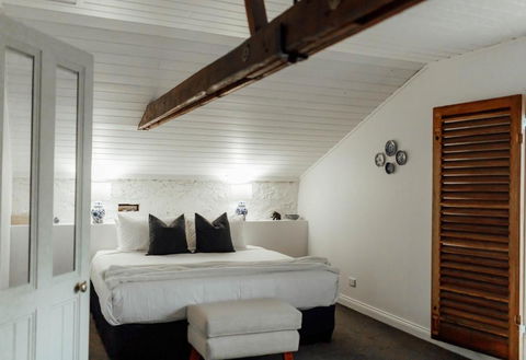 MARYBANK ESTATE - BARN LOFT - Holiday Cairns 1