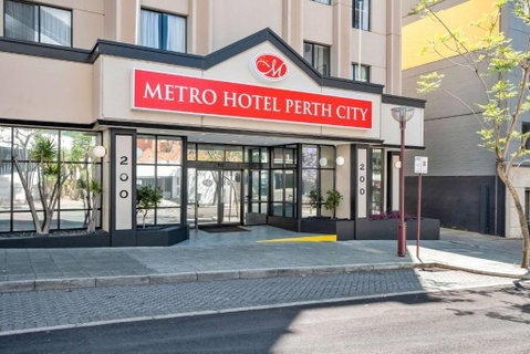 Metro Hotel Perth City - Holiday Cairns 0