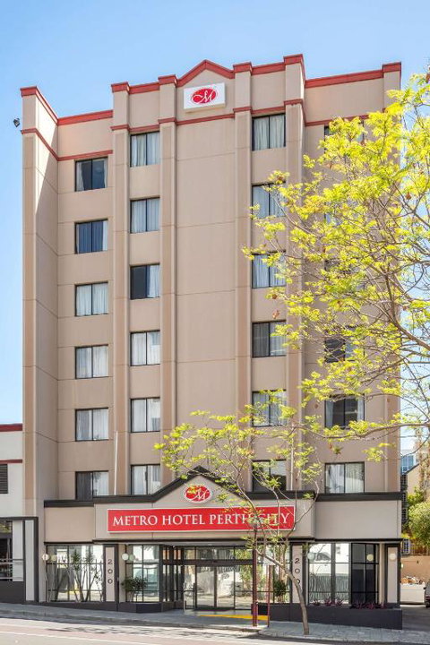 Metro Hotel Perth City - Holiday Cairns 1