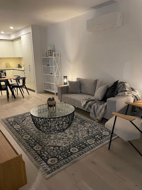 Modern Apartment On Courtney-02594 - Holiday Cairns 1