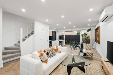 Modern Stylish Home - Walk To Beach - Holiday Cairns 0