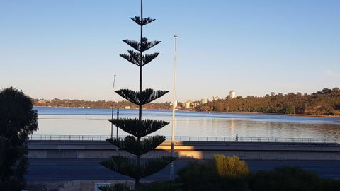 Moon River, South Perth - Holiday Cairns 0