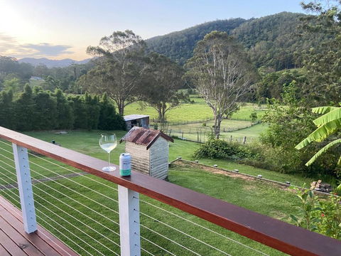 Misty Mountain Cottage At Krambach - Holiday Cairns 1