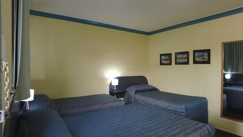 Nanango Antler Motel - Holiday Cairns 1