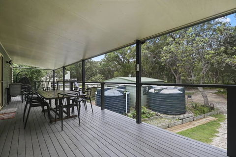Moreton Island Retreat - Holiday Cairns 1
