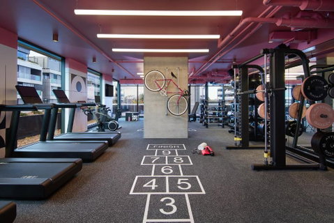Moxy Sydney Airport - Holiday Cairns 3