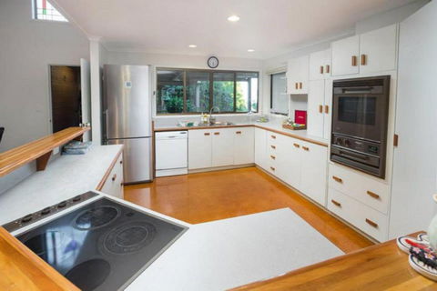 Mt Glorious Getaways - Holiday Cairns 3