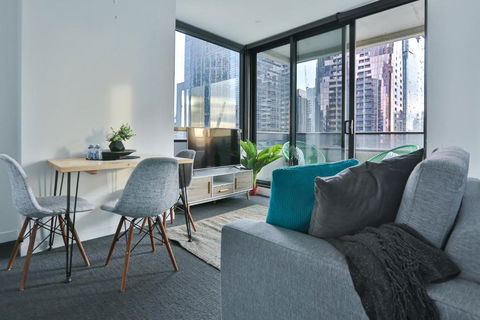 MY80 Apartment Located In The Inner Of Melbourne CBD - Holiday Cairns 0