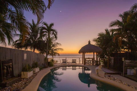 Mylara Beachfront Holiday Home - Holiday Cairns 0