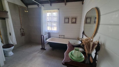 Myrtlebank Cottage Farmstay - Holiday Cairns 2
