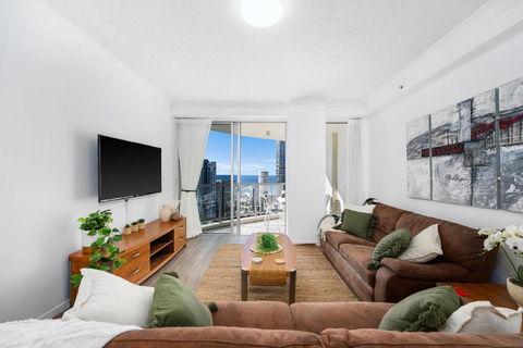 NEW Chevron Ocean Views Central Surfers. - Holiday Cairns 2