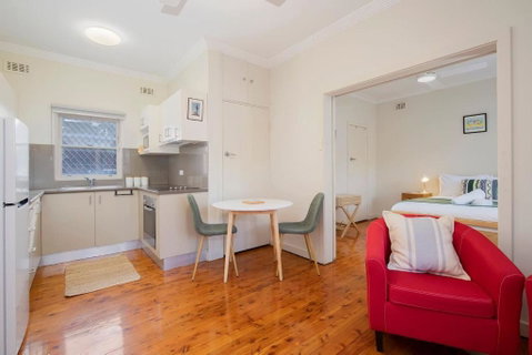 Newcastle Nook - Convenient Comforts In The CBD - Holiday Cairns 3