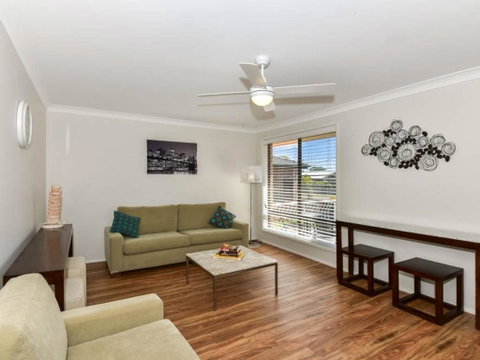 Noraville Summer House - Holiday Cairns 3