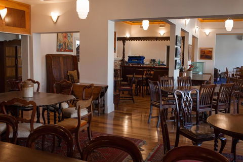 Northern Arts Hotel - Holiday Cairns 0