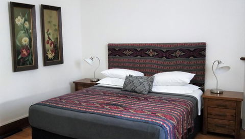 Northern Arts Hotel - Holiday Cairns 1